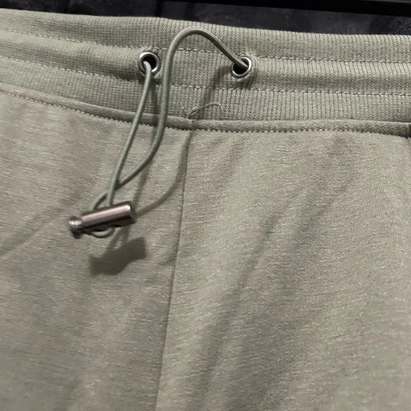 Nine West olive Green Active wear Shorts - Picture 4 of 6